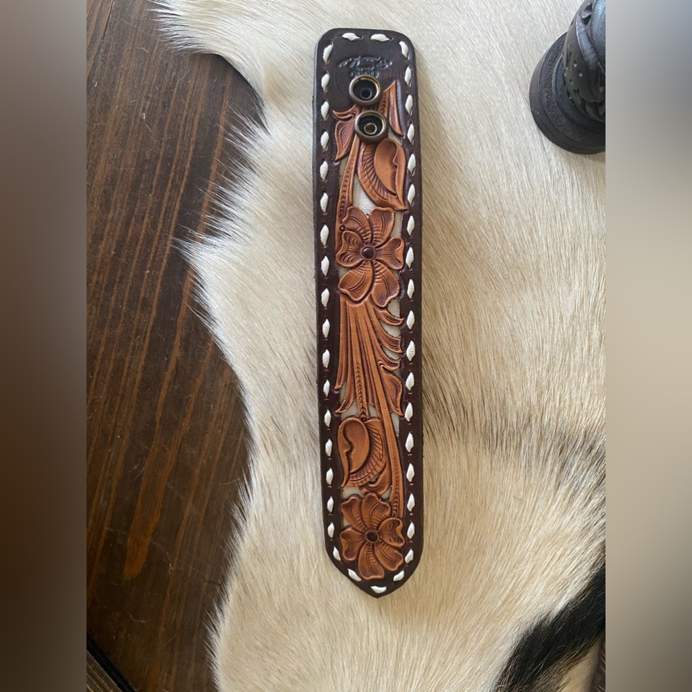 NWOT 6666 Ranch Four Sixes Ranch Wrangler Yellowstone Leather Adjust Cuff Unisex